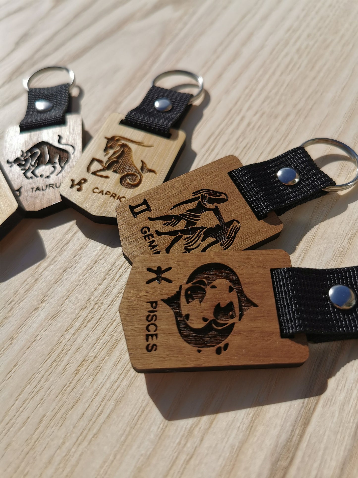 Horoscope Key ring - Keychains (Walnut & Bamboo 5 mm)