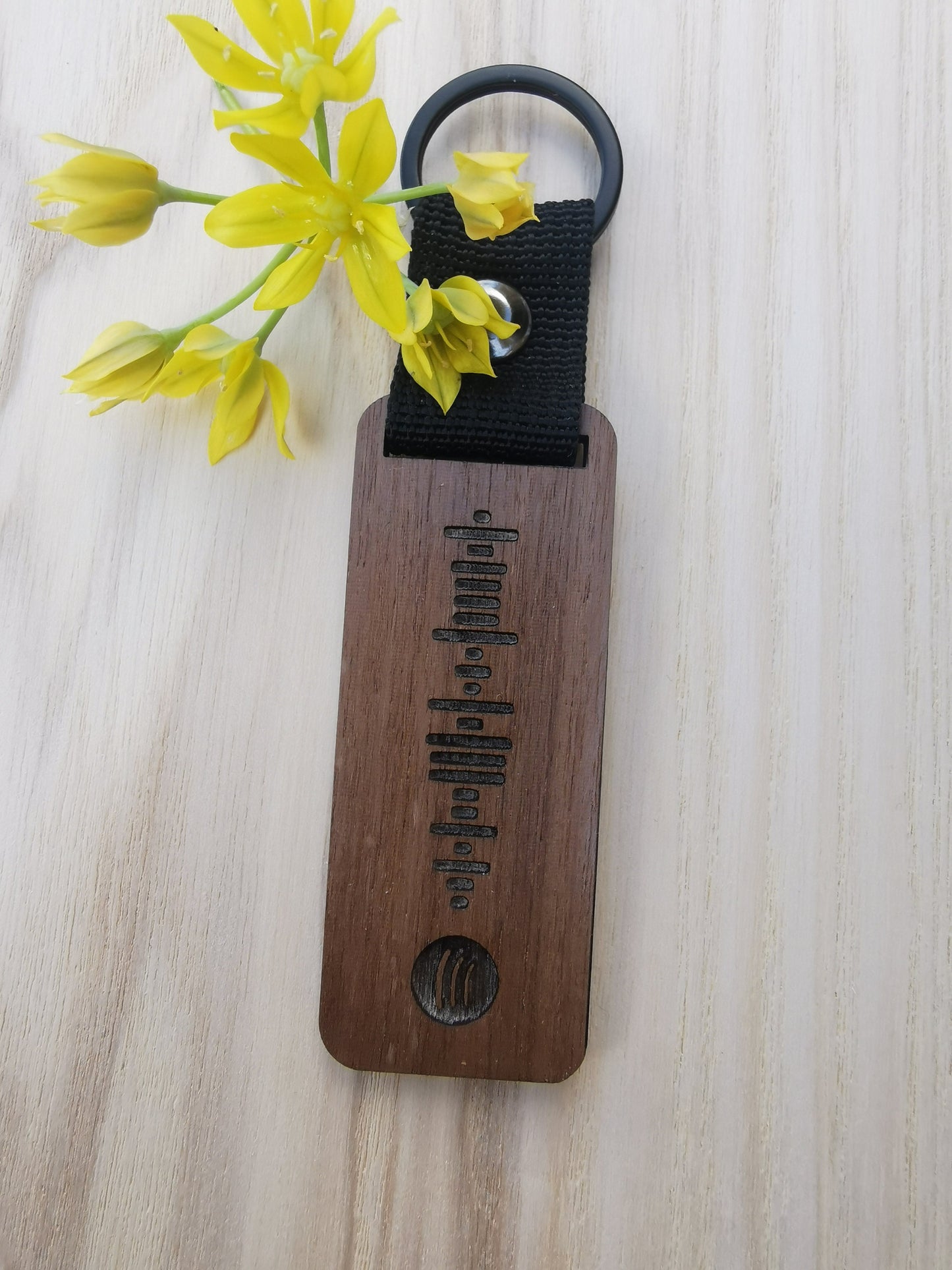 Personalised Song Keyring - Keychain - Spotify Keyring - Spotify Laser Engraved (Walnut-Bamboo )